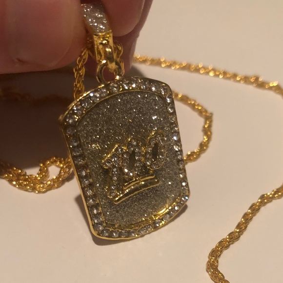 HostPick Heavily Iced Out 💯 Pendant w/ Gold Chain - Picture 4 of 8